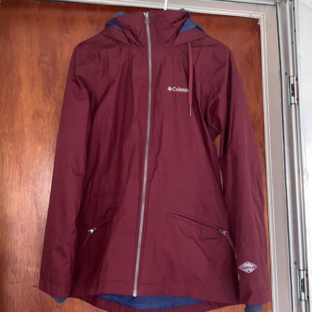 Columbia Women’s Omni Tech Burgundy Jacket